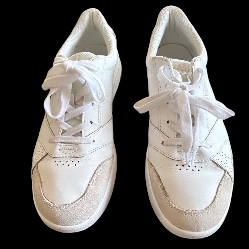 Keds Women's The Court Leather Sneaker - White 8.5 EUC